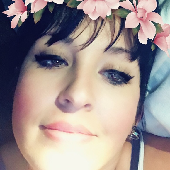 Meet your Posher, Katherine - Picture 1 of 1